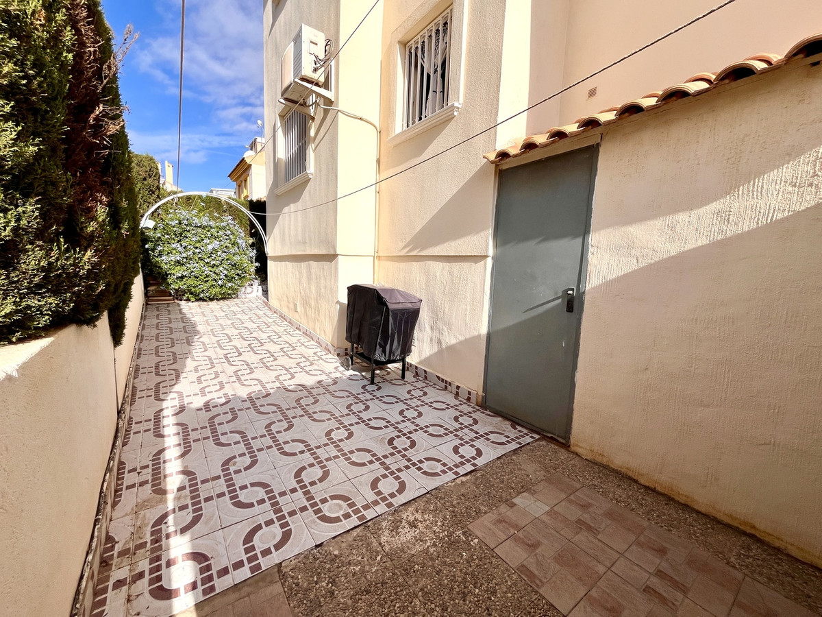 For sale - 2 Bedroom 1 Bathroom Ground Floor Apartment in Playa Flamenca  - Playa Flamenca  - Alicante