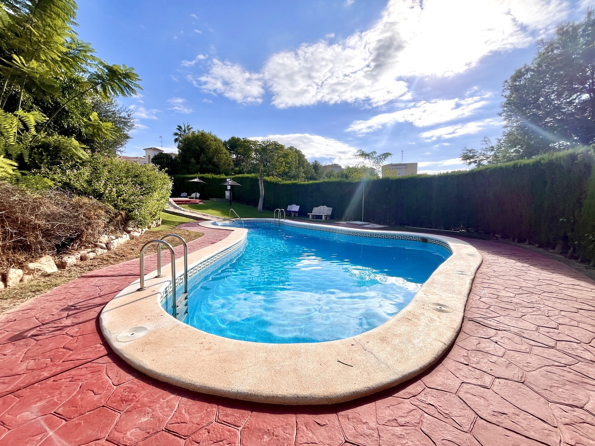 For sale - 2 Bedroom 1 Bathroom Ground Floor Apartment in Playa Flamenca  - Playa Flamenca  - Alicante