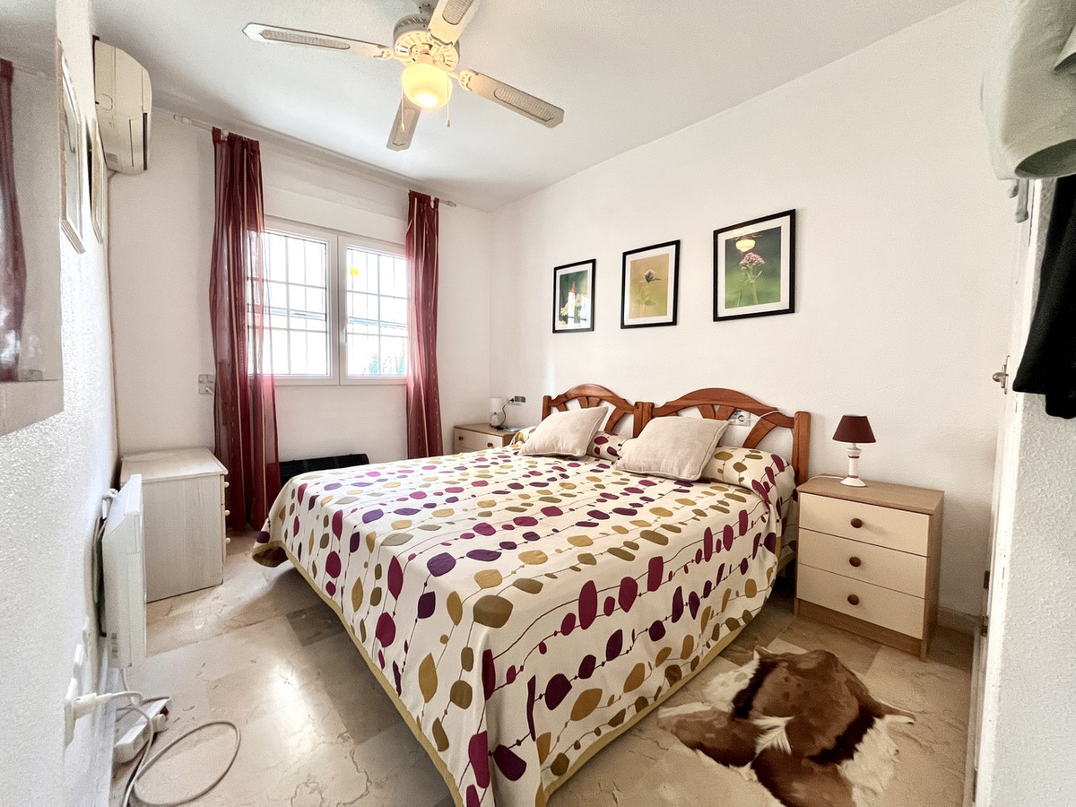 For sale - 2 Bedroom 1 Bathroom Ground Floor Apartment in Playa Flamenca  - Playa Flamenca  - Alicante