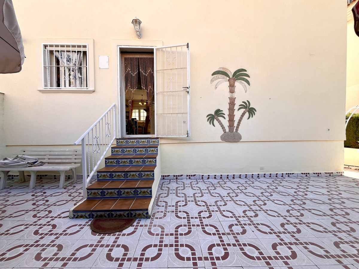 For sale - 2 Bedroom 1 Bathroom Ground Floor Apartment in Playa Flamenca  - Playa Flamenca  - Alicante