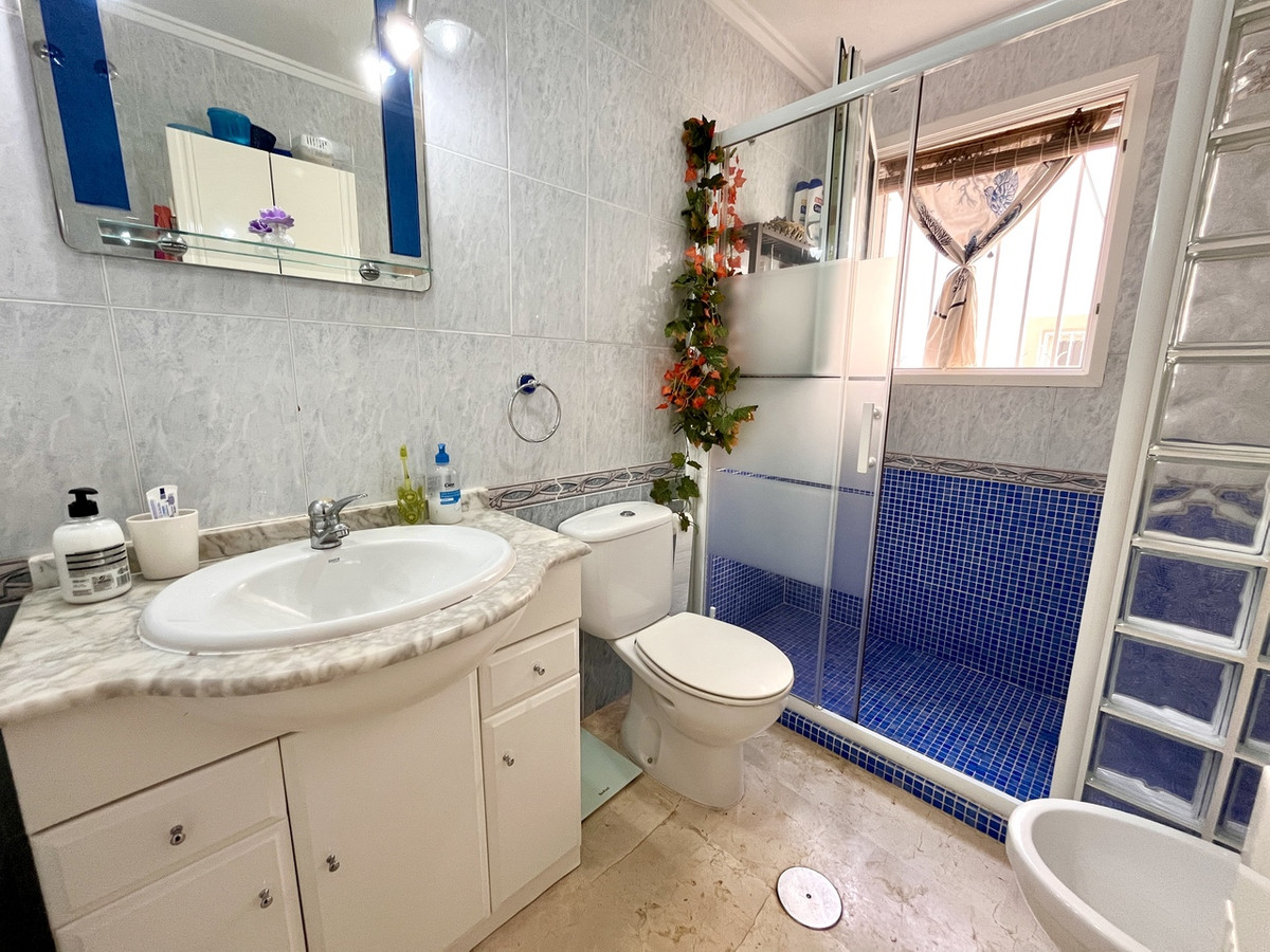 For sale - 2 Bedroom 1 Bathroom Ground Floor Apartment in Playa Flamenca  - Playa Flamenca  - Alicante