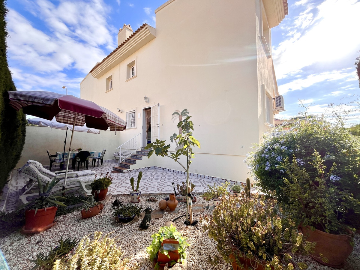 For sale - 2 Bedroom 1 Bathroom Ground Floor Apartment in Playa Flamenca  - Playa Flamenca  - Alicante