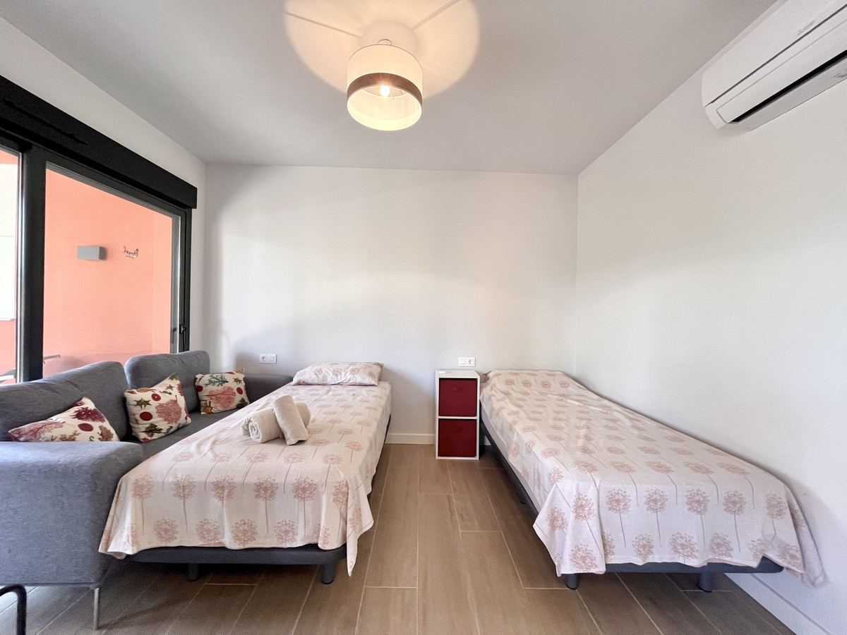 For sale - 2 Bedroom 2 Bathroom Apartment - Middle Floor Apartment in Orihuela - Villamartin  - Alicante