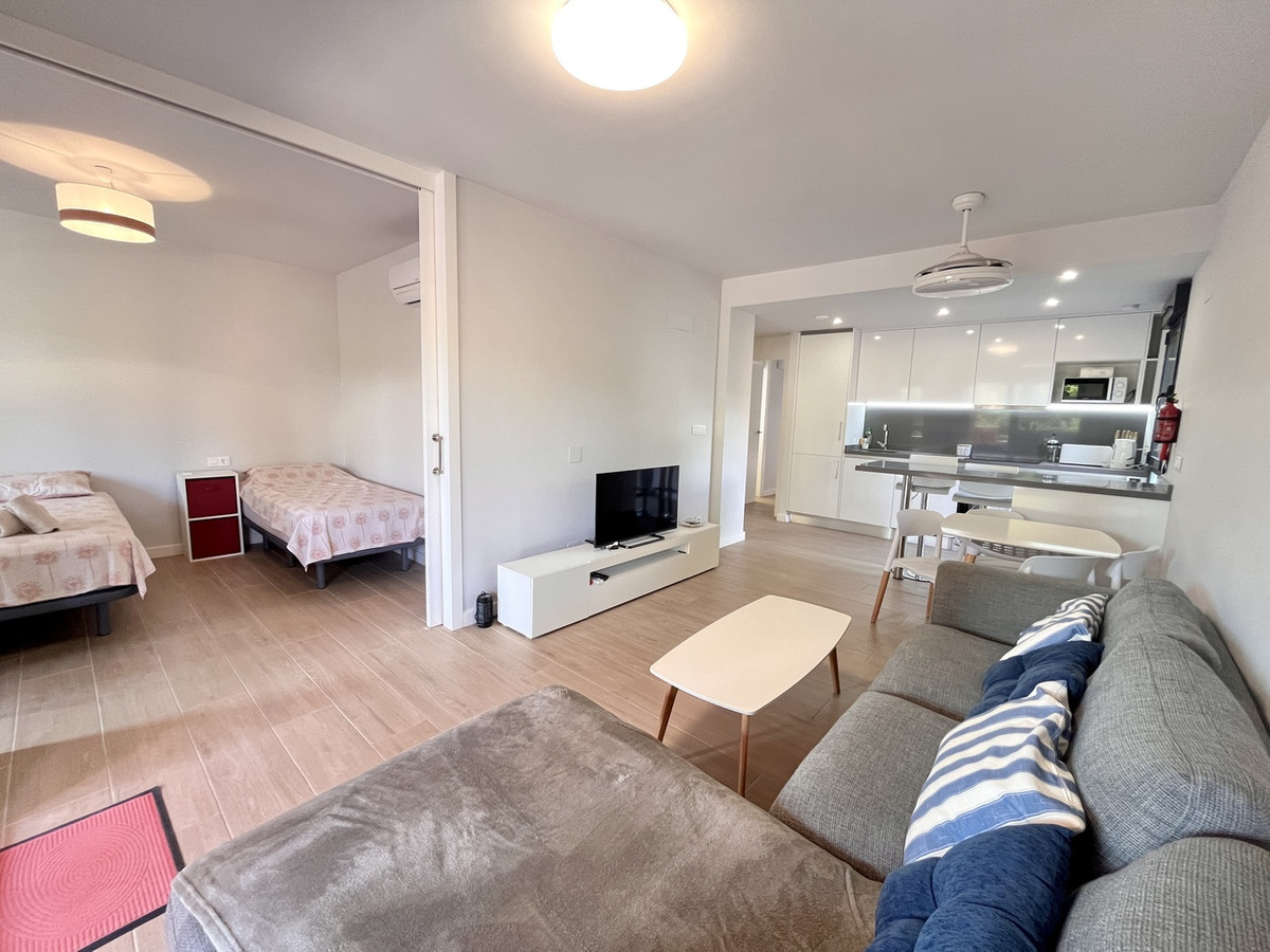 For sale - 2 Bedroom 2 Bathroom Apartment - Middle Floor Apartment in Orihuela - Villamartin  - Alicante