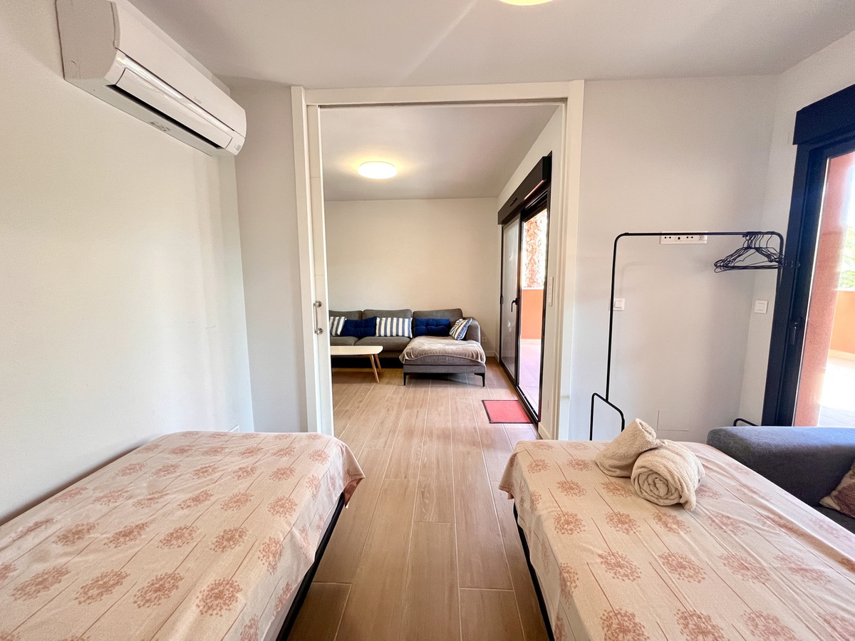For sale - 2 Bedroom 2 Bathroom Apartment - Middle Floor Apartment in Orihuela - Villamartin  - Alicante