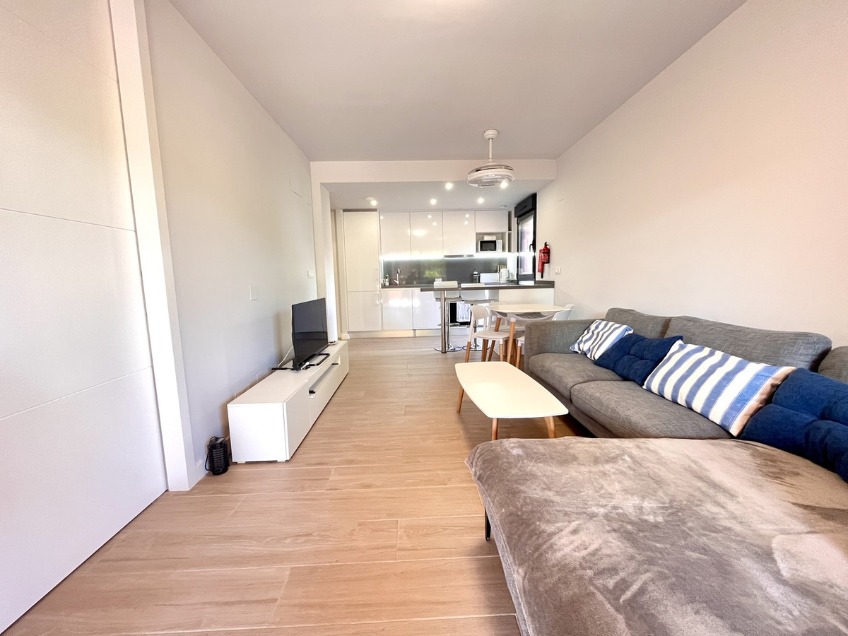 For sale - 2 Bedroom 2 Bathroom Apartment - Middle Floor Apartment in Orihuela - Villamartin  - Alicante