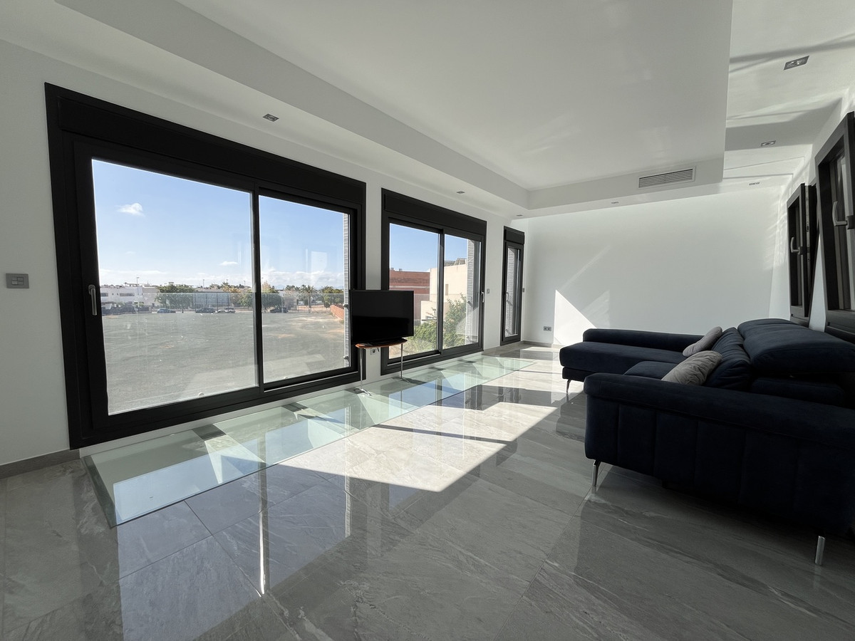 For sale - 3 Bedroom 3 Bathroom House - Detached Villa in San Pedro del Pinatar - San Pedro del Pinatar Centro  - Murcia