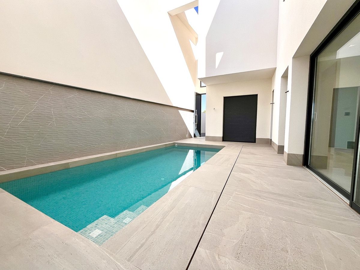 For sale - 3 Bedroom 3 Bathroom House - Detached Villa in San Pedro del Pinatar - San Pedro del Pinatar Centro  - Murcia
