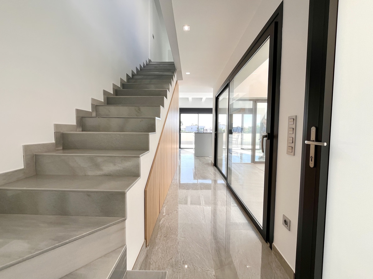 For sale - 3 Bedroom 3 Bathroom House - Detached Villa in San Pedro del Pinatar - San Pedro del Pinatar Centro  - Murcia