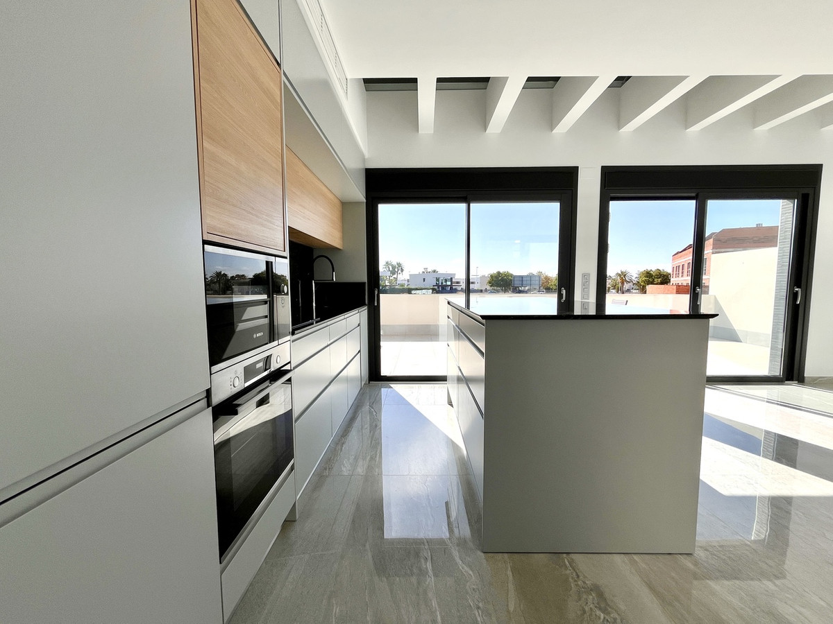 For sale - 3 Bedroom 3 Bathroom House - Detached Villa in San Pedro del Pinatar - San Pedro del Pinatar Centro  - Murcia