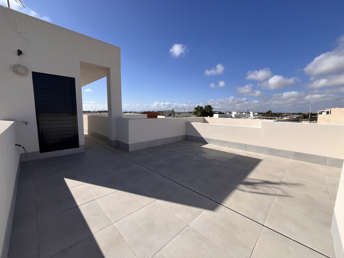 For sale - 3 Bedroom 3 Bathroom House - Detached Villa in San Pedro del Pinatar - San Pedro del Pinatar Centro  - Murcia