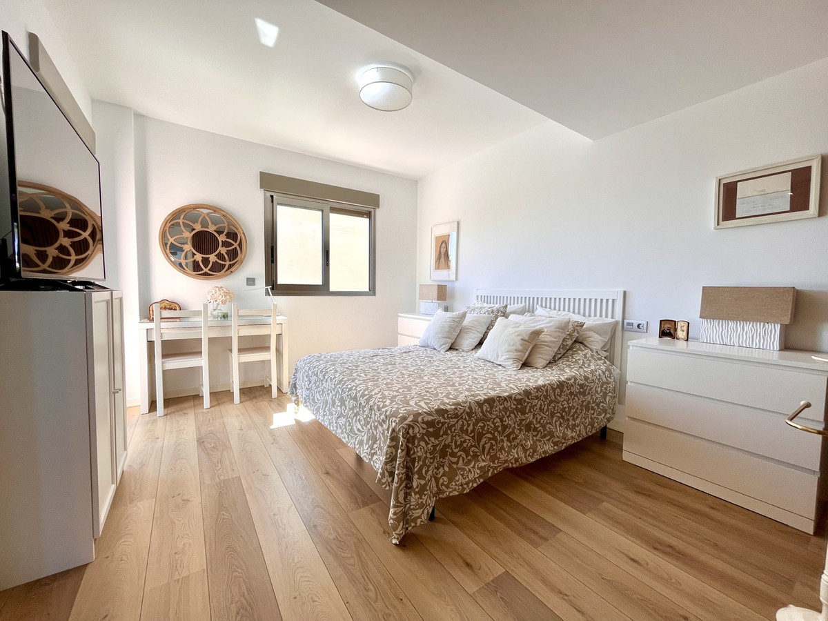 For sale - 4 Bedroom 4 Bathroom House - Detached Villa in Pilar de la Horadada - Torre de la Horadada  - Alicante