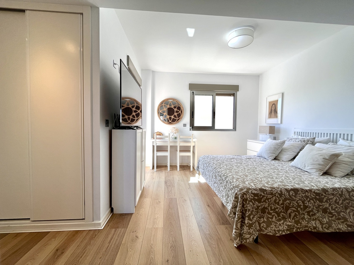 For sale - 4 Bedroom 4 Bathroom House - Detached Villa in Pilar de la Horadada - Torre de la Horadada  - Alicante