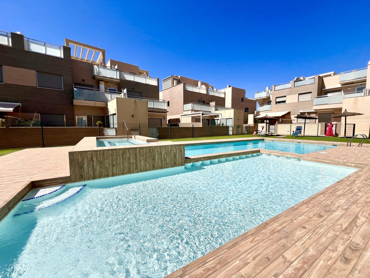 For sale - 4 Bedroom 4 Bathroom House - Detached Villa in Pilar de la Horadada - Torre de la Horadada  - Alicante