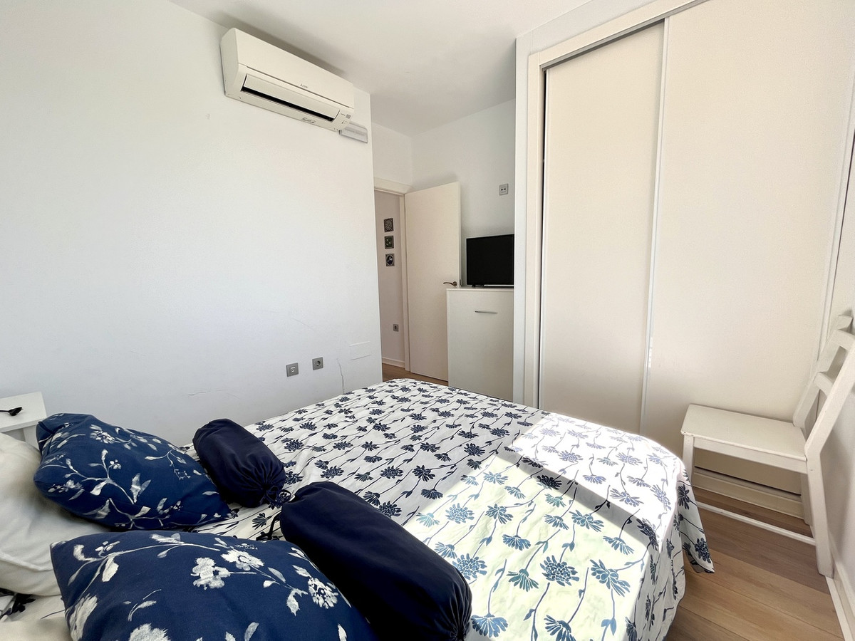 For sale - 4 Bedroom 4 Bathroom House - Detached Villa in Pilar de la Horadada - Torre de la Horadada  - Alicante