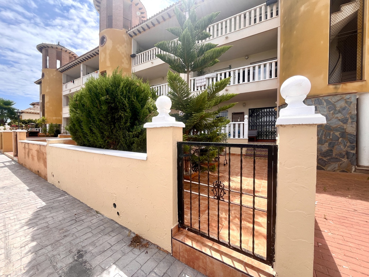 For sale - 2 Bedroom 1 Bathroom Apartment - Ground Floor Apartment in Lomas de Cabo Roig - Cabo Roig  - Alicante