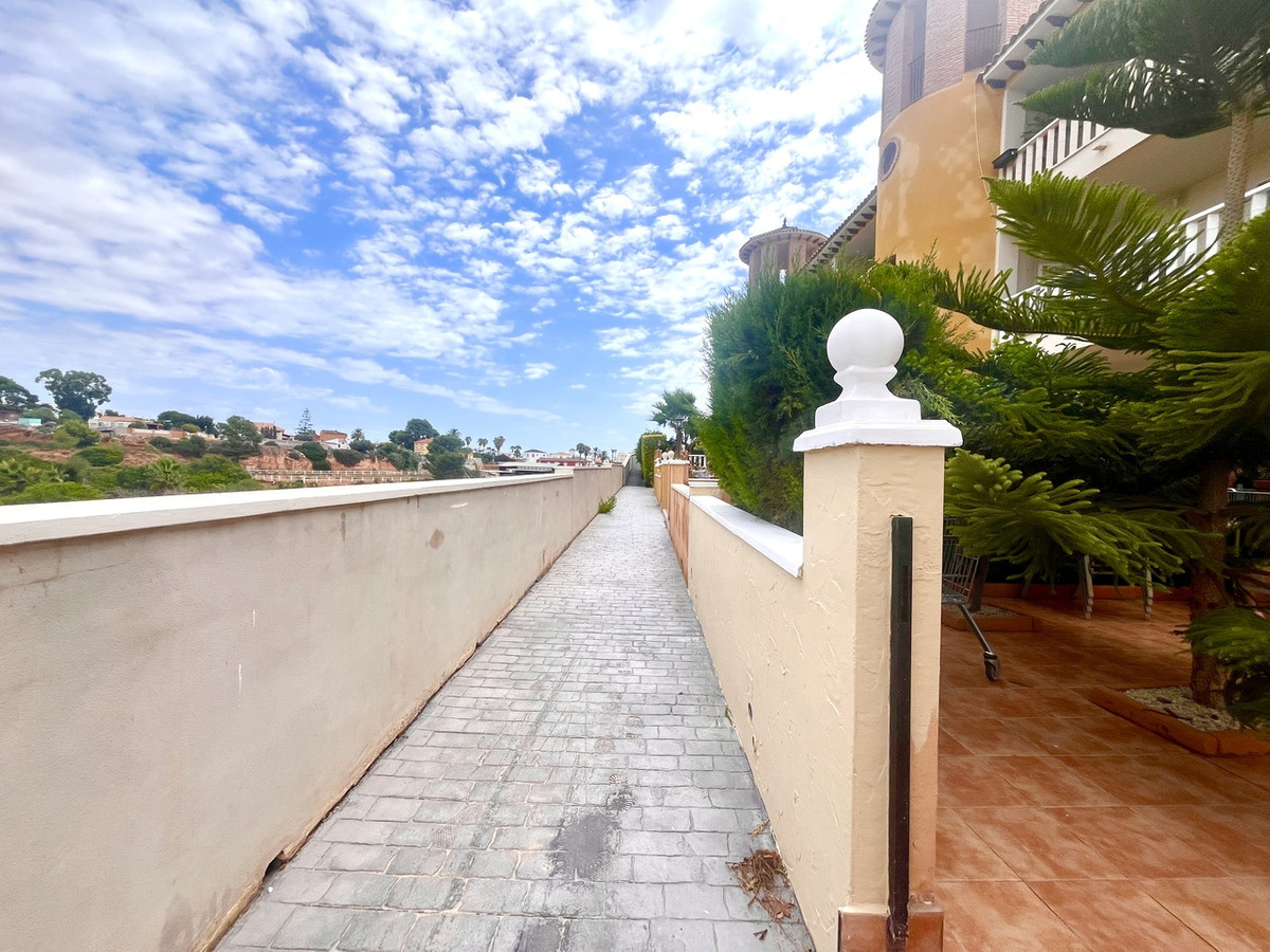 For sale - 2 Bedroom 1 Bathroom Apartment - Ground Floor Apartment in Lomas de Cabo Roig - Cabo Roig  - Alicante