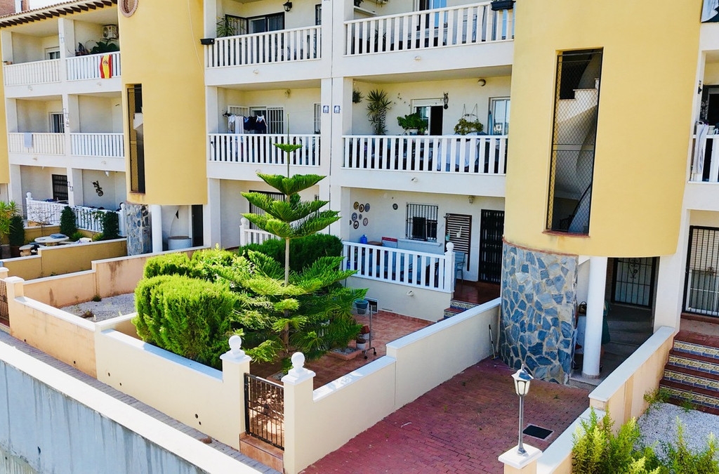 2 Bedroom 1 Bathroom Apartment - Ground Floor Apartment in Lomas de Cabo Roig