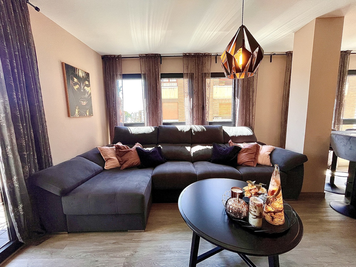 For sale - 4 Bedroom 2 Bathroom Apartment - Middle Floor Apartment in Almoradi - Almoradi Centro  - Alicante