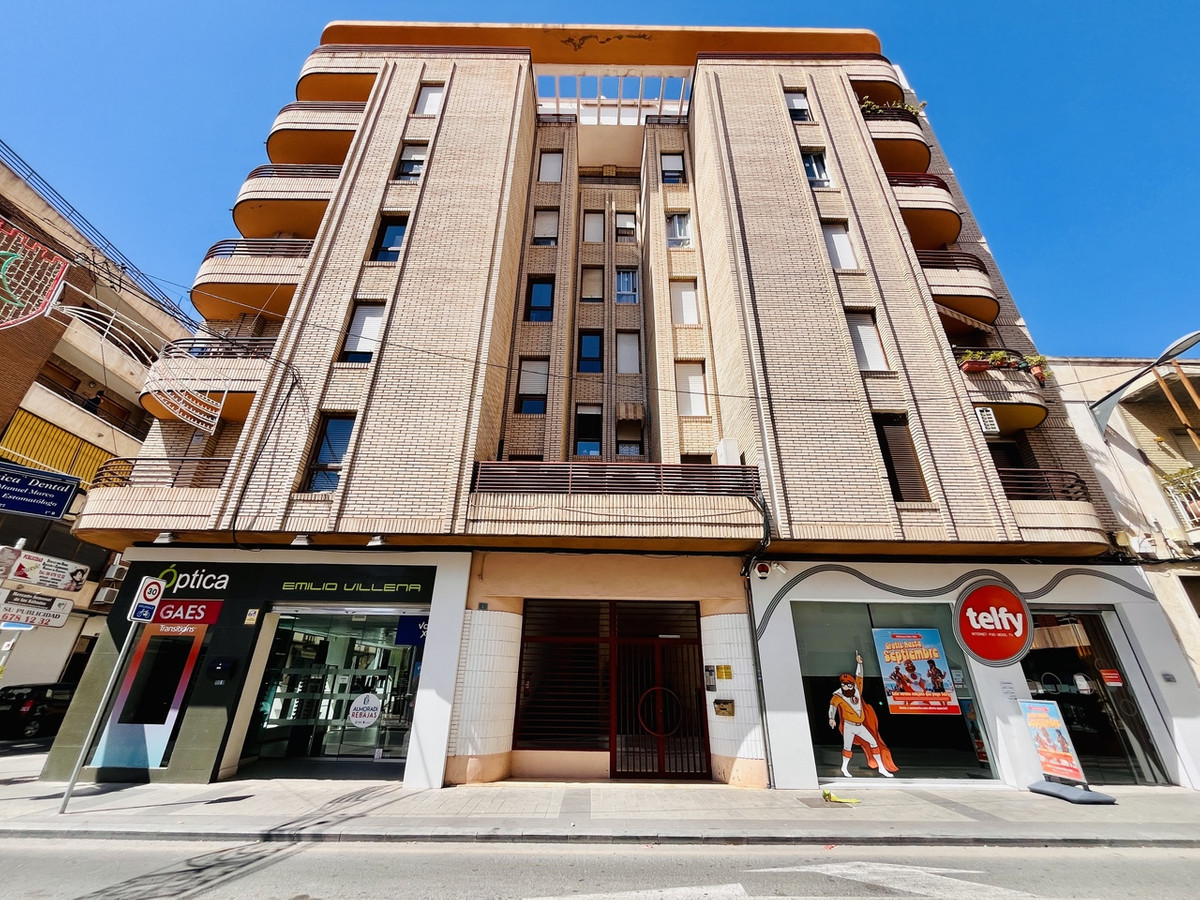 For sale - 4 Bedroom 2 Bathroom Apartment - Middle Floor Apartment in Almoradi - Almoradi Centro  - Alicante