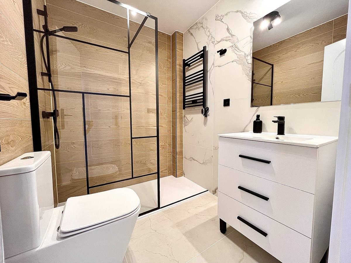 For sale - 3 Bedroom 2 Bathroom Townhouse in Playa Flamenca - Los Altos  - Alicante