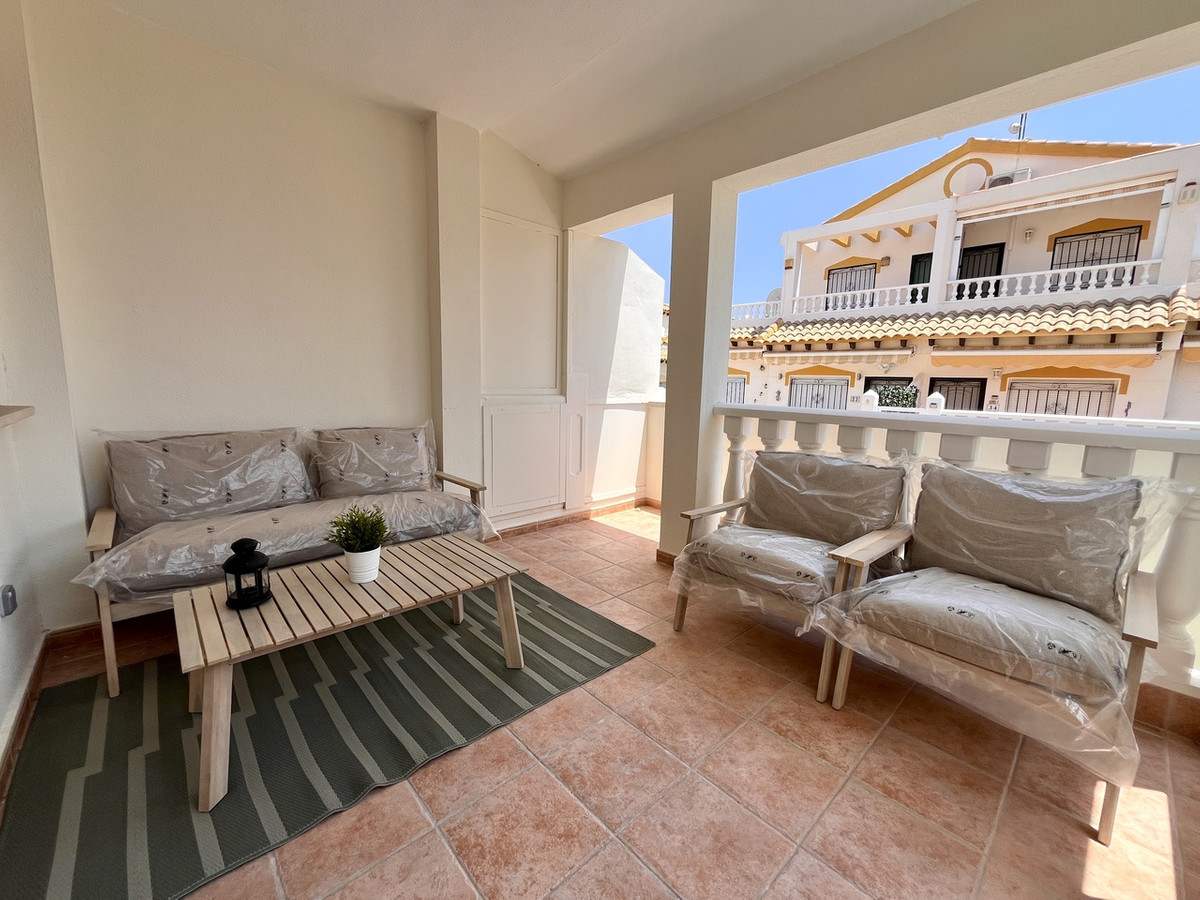 For sale - 3 Bedroom 2 Bathroom Townhouse in Playa Flamenca - Los Altos  - Alicante