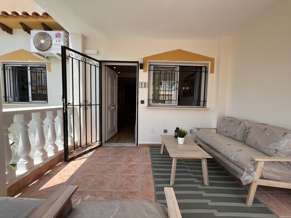 For sale - 3 Bedroom 2 Bathroom Townhouse in Playa Flamenca - Los Altos  - Alicante