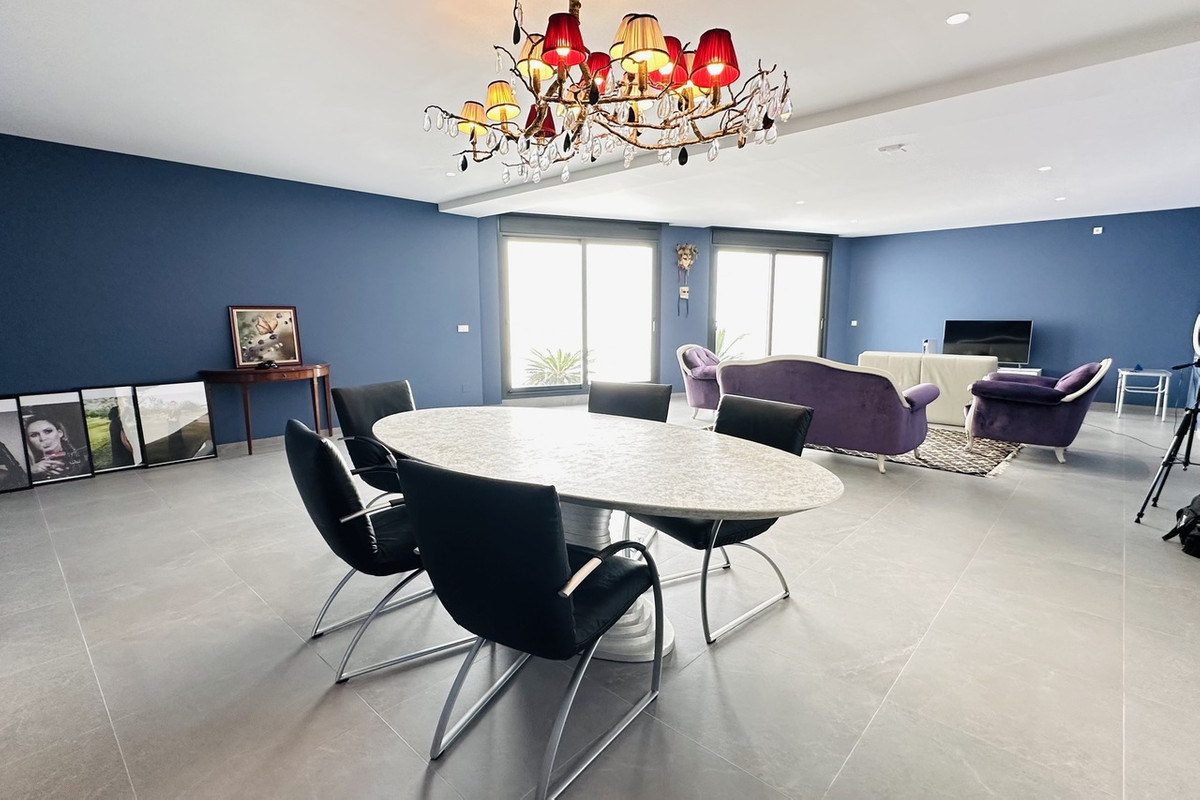 For sale - 6 Bedroom 4 Bathroom House - Detached Villa in Orihuela - Las Colinas Golf  - Alicante