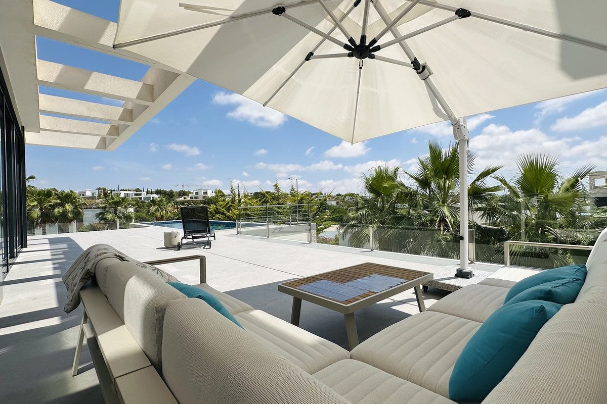 For sale - 6 Bedroom 4 Bathroom House - Detached Villa in Orihuela - Las Colinas Golf  - Alicante