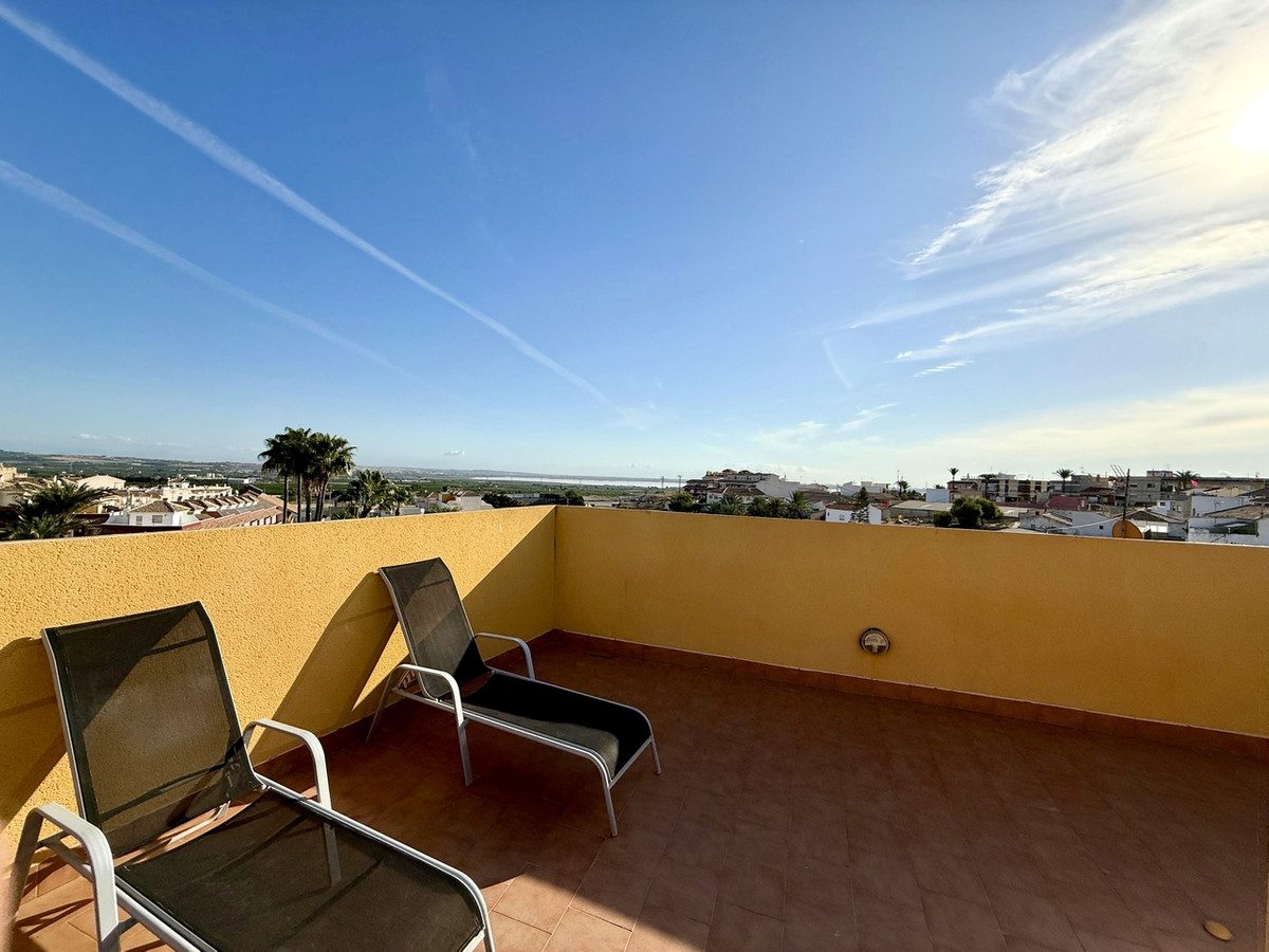 For sale - 5 Bedroom 3 Bathroom Apartment - Ground Floor Apartment in San Miguel de Salinas - San Miguel de Salinas Centro  - Alicante