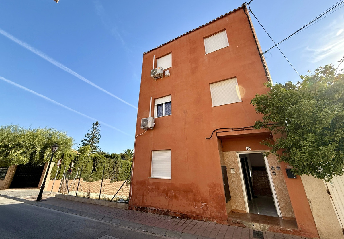 For sale - 5 Bedroom 3 Bathroom Apartment - Ground Floor Apartment in San Miguel de Salinas - San Miguel de Salinas Centro  - Alicante