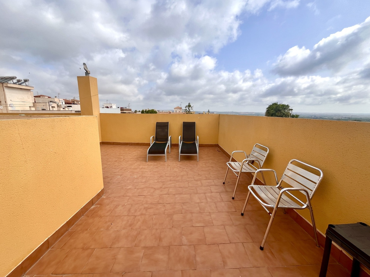 For sale - 5 Bedroom 3 Bathroom Apartment - Ground Floor Apartment in San Miguel de Salinas - San Miguel de Salinas Centro  - Alicante