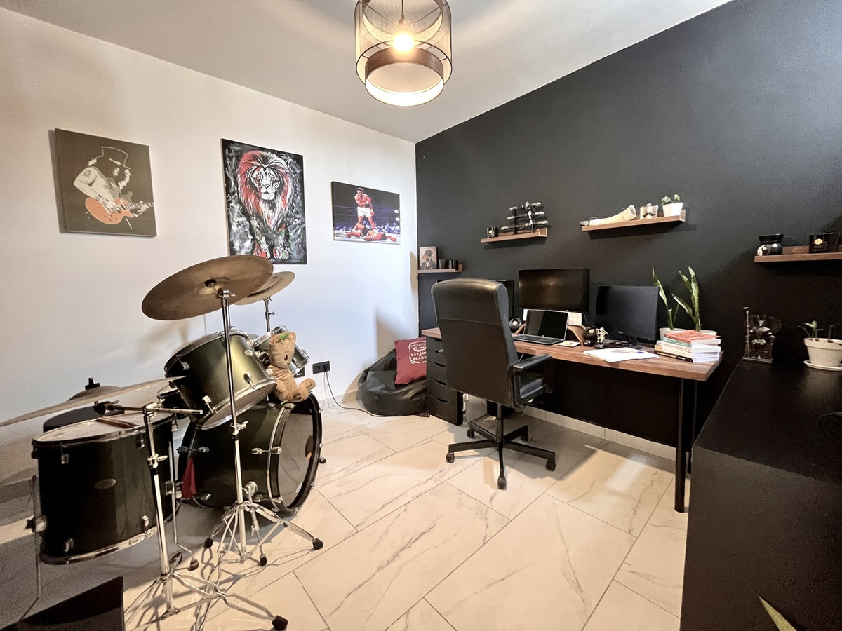 For sale - 5 Bedroom 3 Bathroom House - Detached Villa in San Miguel de Salinas - San Miguel de Salinas Centro  - Alicante