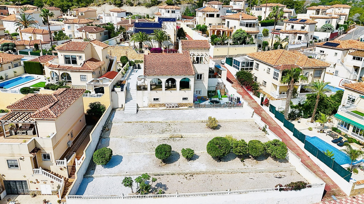 For sale - 5 Bedroom 3 Bathroom House - Detached Villa in San Miguel de Salinas - San Miguel de Salinas Centro  - Alicante