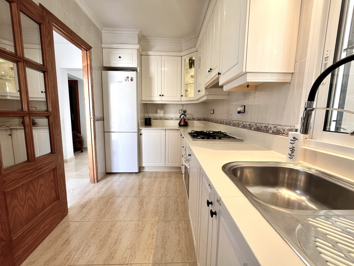 For sale - 5 Bedroom 3 Bathroom House - Detached Villa in San Miguel de Salinas - San Miguel de Salinas Centro  - Alicante