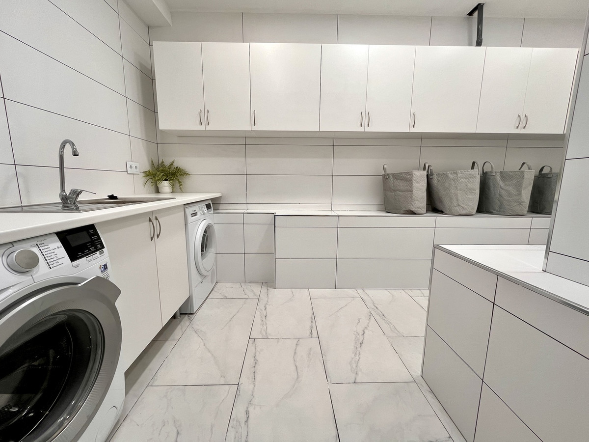 For sale - 5 Bedroom 3 Bathroom House - Detached Villa in San Miguel de Salinas - San Miguel de Salinas Centro  - Alicante