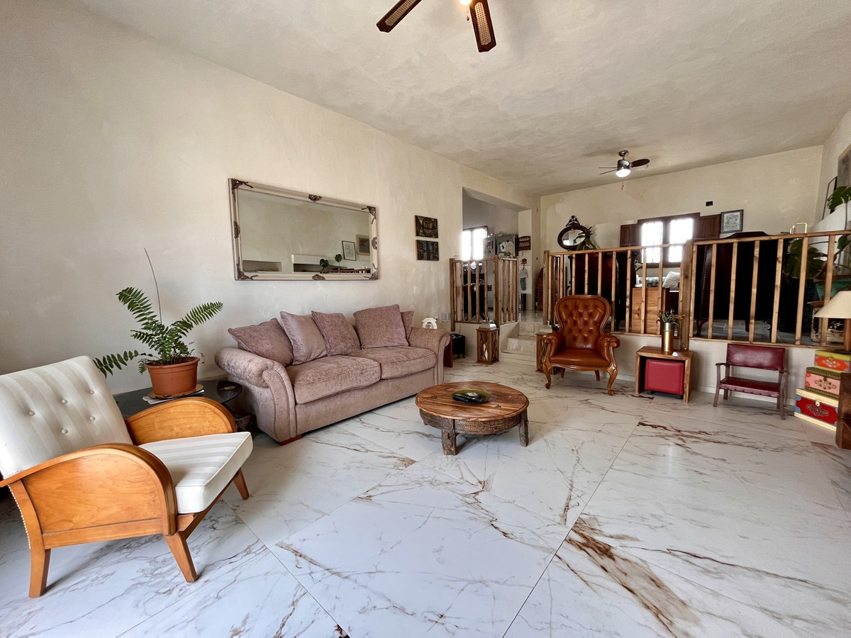 For sale - 3 Bedroom 2 Bathroom House - Finca - Cortijo in Dolores - Dolores Centro  - Alicante