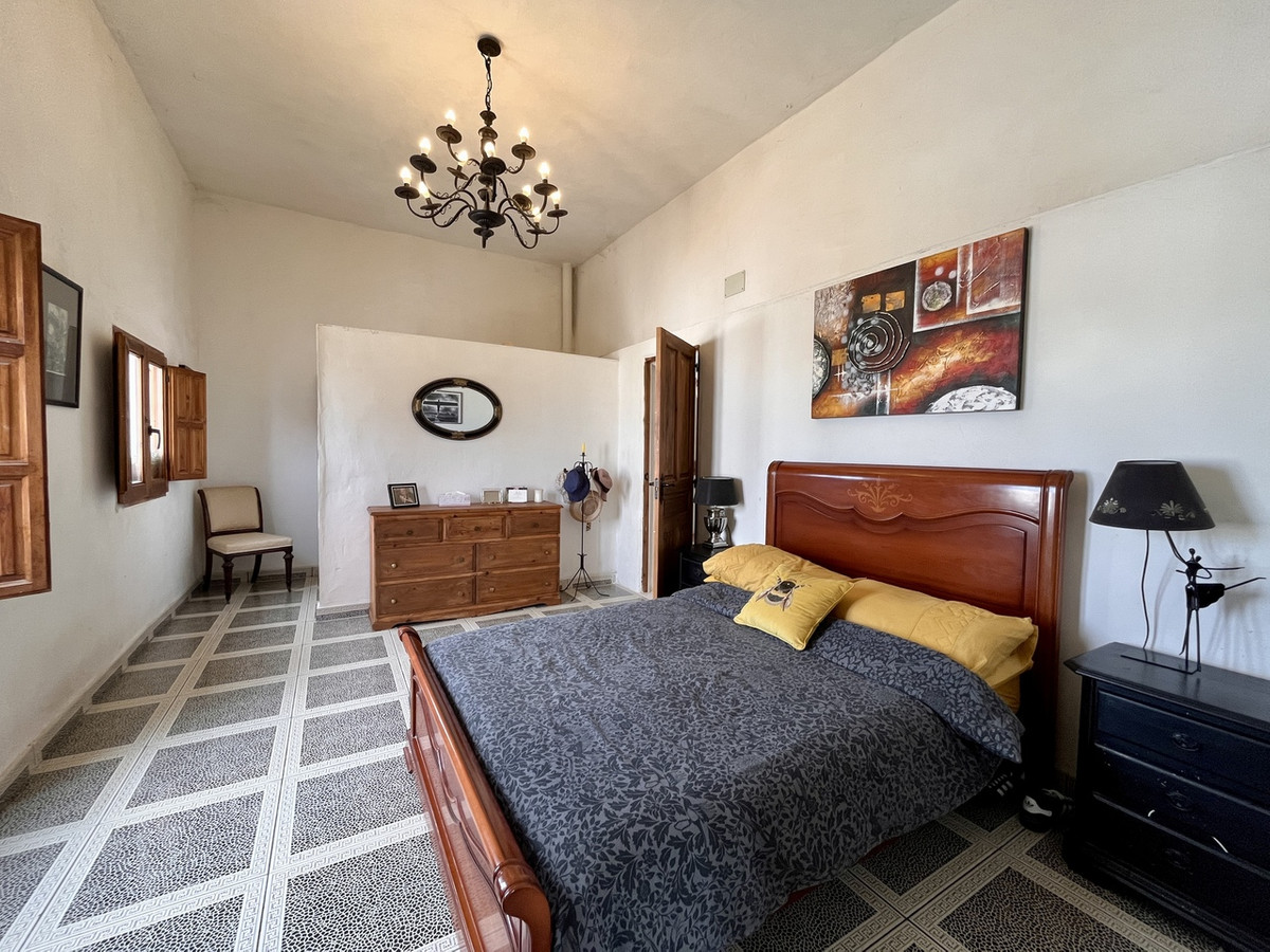 For sale - 3 Bedroom 2 Bathroom House - Finca - Cortijo in Dolores - Dolores Centro  - Alicante