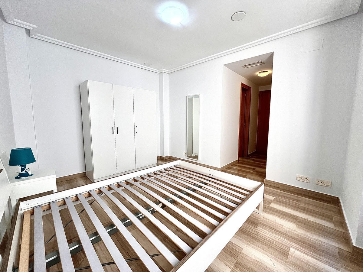 For sale - 4 Bedroom 2 Bathroom Apartment - Middle Floor Apartment in Santa Pola - Santa Pola Centro  - Alicante