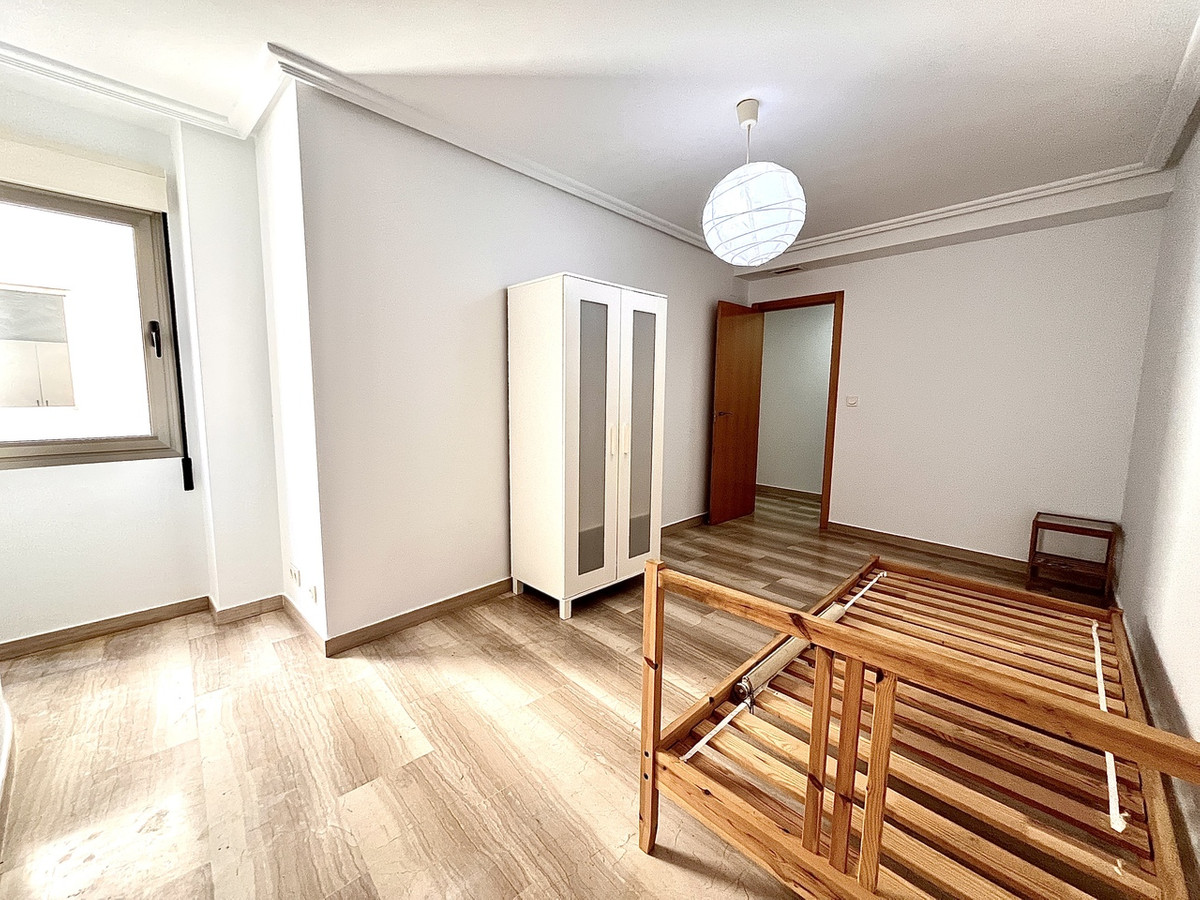 For sale - 4 Bedroom 2 Bathroom Apartment - Middle Floor Apartment in Santa Pola - Santa Pola Centro  - Alicante