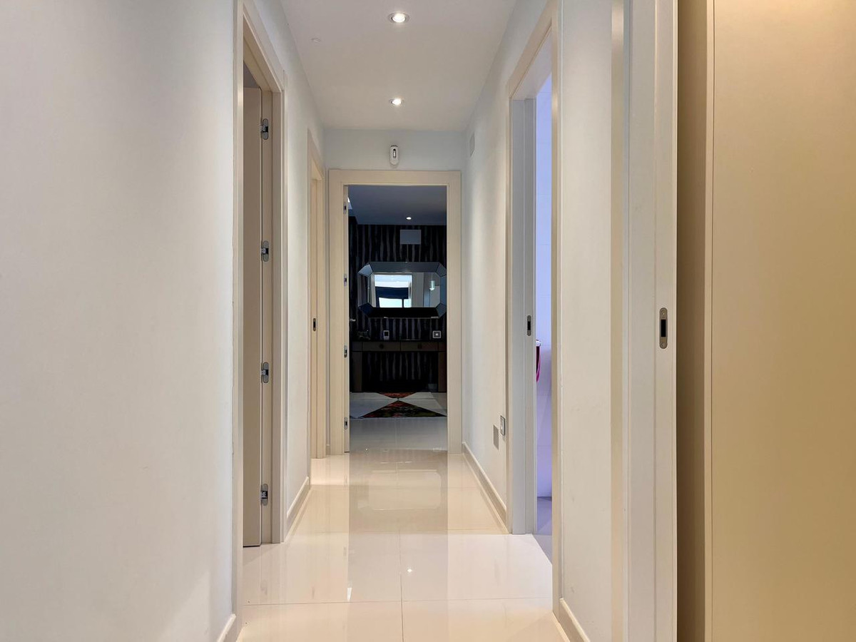 For sale - 4 Bedroom 3 Bathroom Detached Villa in Cabo Roig - Dehesa de Campoamor  - Alicante