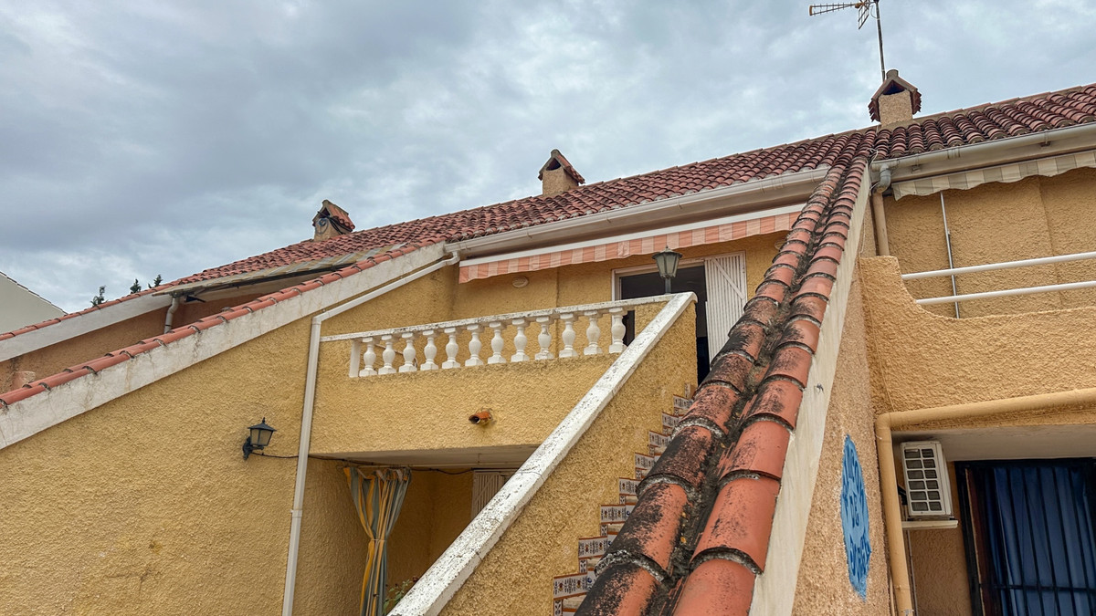 For sale - 2 Bedroom 2 Bathroom House - Townhouse in Torrevieja - Torrevieja Centro  - Alicante