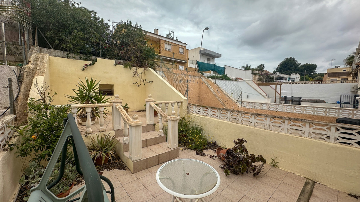 For sale - 2 Bedroom 2 Bathroom House - Townhouse in Torrevieja - Torrevieja Centro  - Alicante