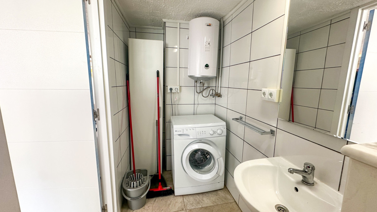 For sale - 2 Bedroom 2 Bathroom House - Townhouse in Torrevieja - Torrevieja Centro  - Alicante