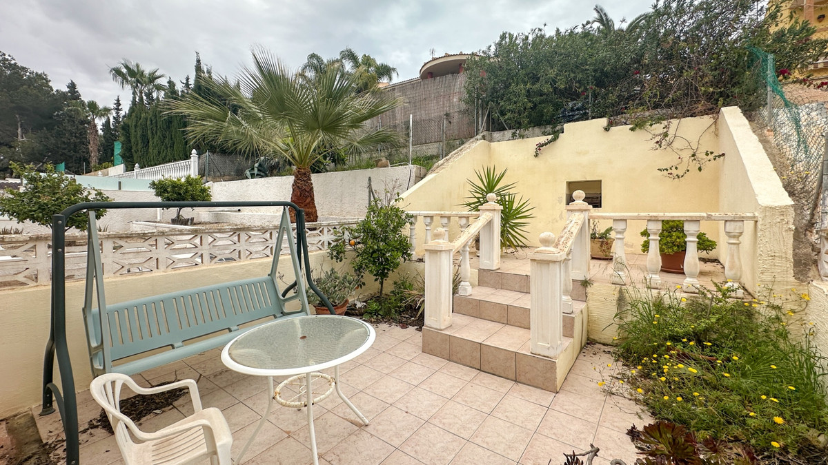 For sale - 2 Bedroom 2 Bathroom House - Townhouse in Torrevieja - Torrevieja Centro  - Alicante