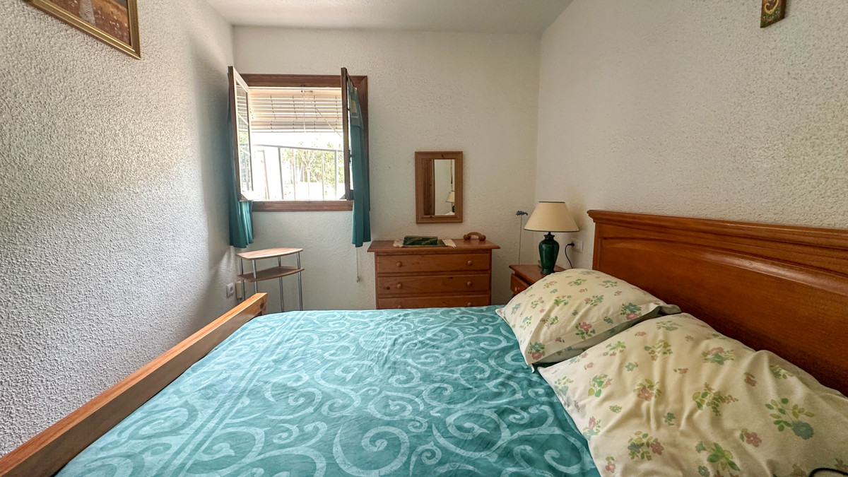 For sale - 2 Bedroom 2 Bathroom House - Townhouse in Torrevieja - Torrevieja Centro  - Alicante