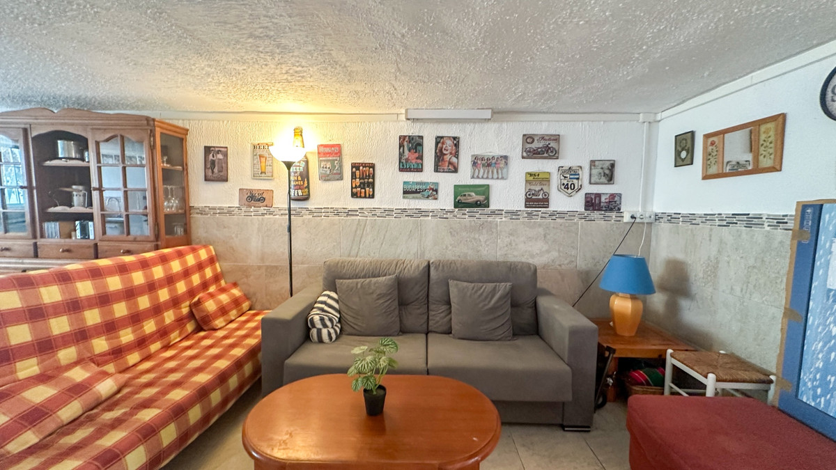 For sale - 2 Bedroom 2 Bathroom House - Townhouse in Torrevieja - Torrevieja Centro  - Alicante