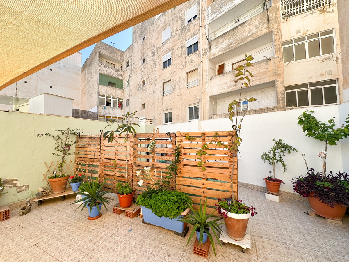 For sale - 2 Bedroom 1 Bathroom Apartment - Ground Floor Apartment in Torrevieja - Torrevieja Centro  - Alicante