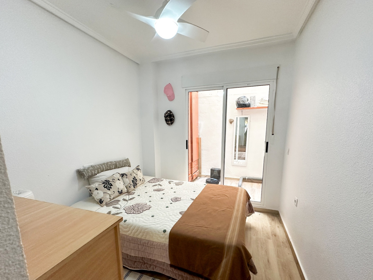 For sale - 2 Bedroom 1 Bathroom Apartment - Ground Floor Apartment in Torrevieja - Torrevieja Centro  - Alicante