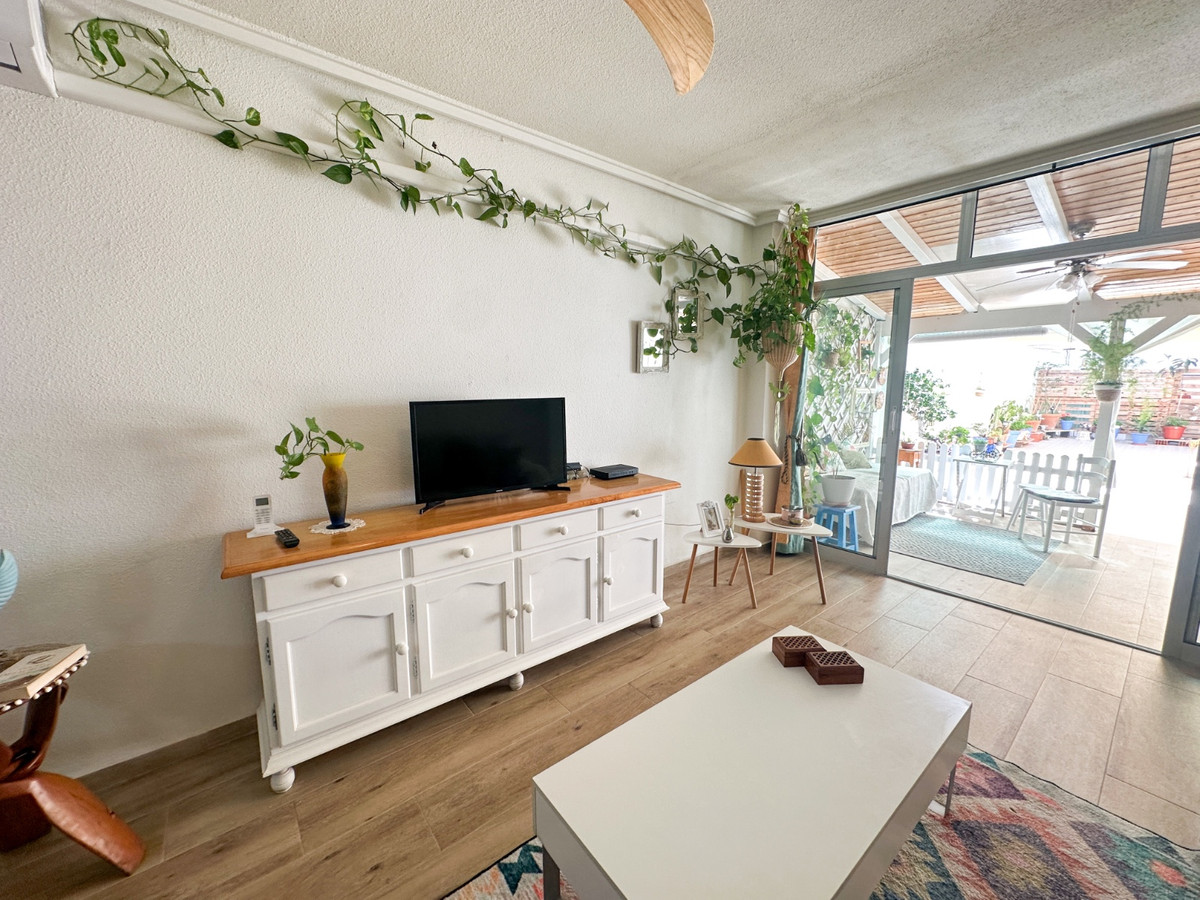 For sale - 2 Bedroom 1 Bathroom Apartment - Ground Floor Apartment in Torrevieja - Torrevieja Centro  - Alicante